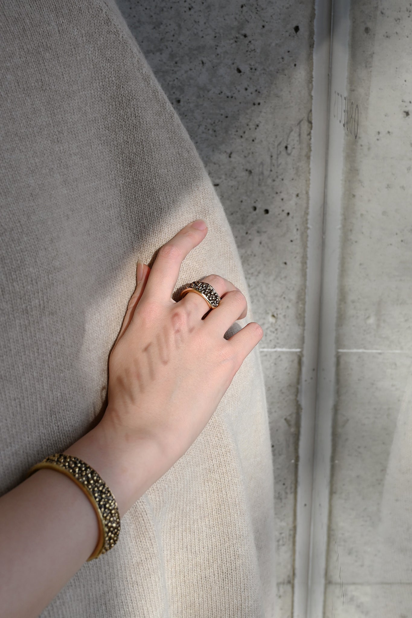 ダニエラデマルキ / Daniela de Marchi <br> Essere Collection <br>バングル（Bangle)［BR3352  OBR］