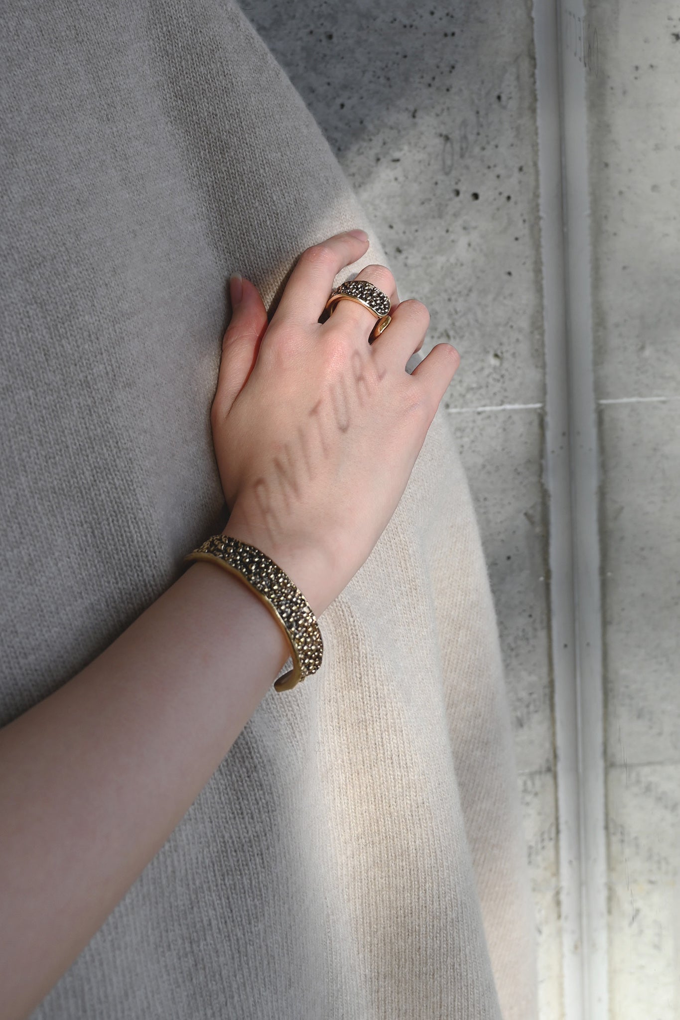 ダニエラデマルキ / Daniela de Marchi <br> Essere Collection <br>バングル（Bangle)［BR3352  OBR］