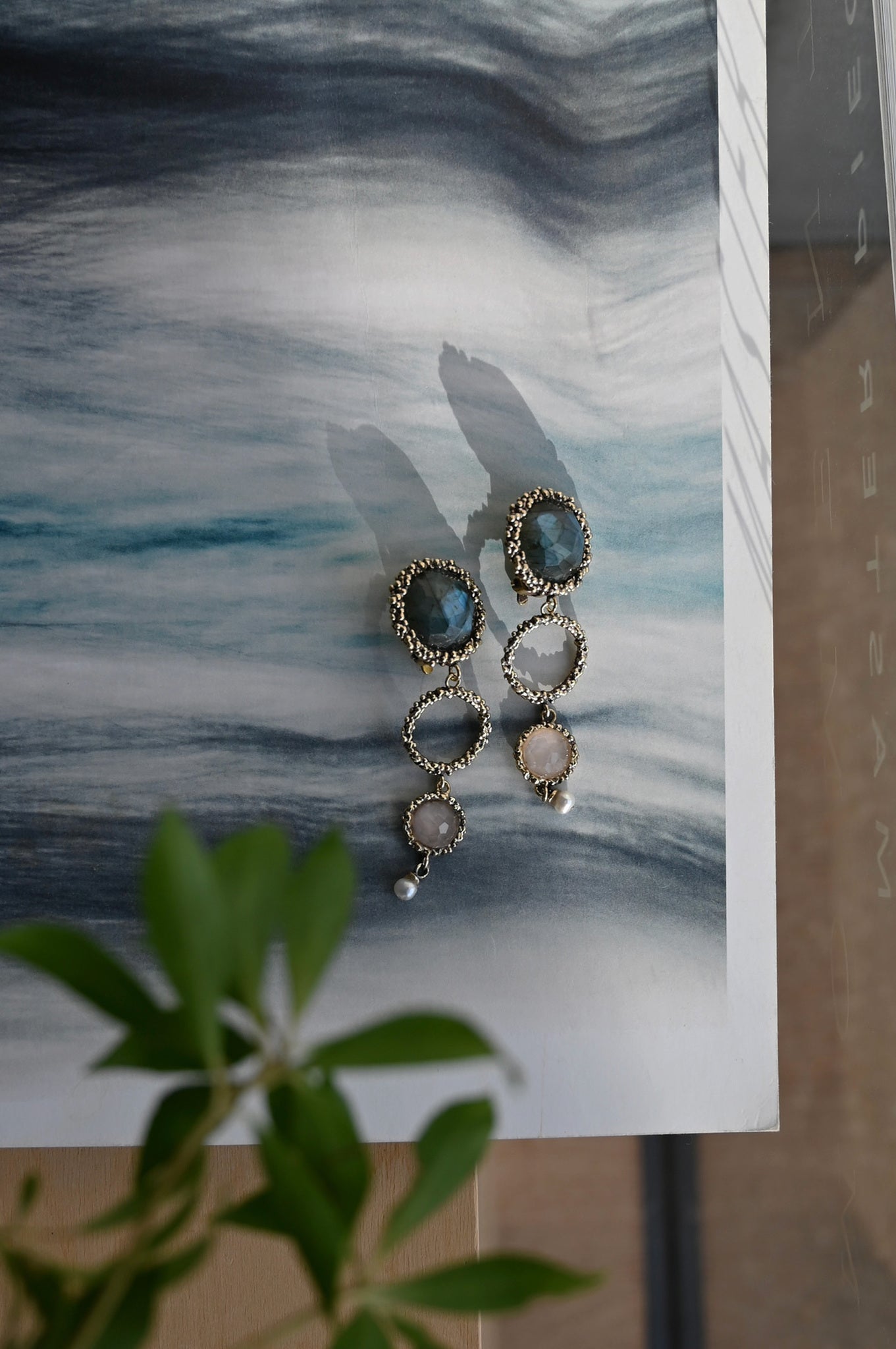 ダニエラデマルキ/Daniela de Marchi<br>Contaminazioni Collection<br>イヤリング（Earrings）［OR1144 OBR ラブラドライト/ローズクオーツ /パール］