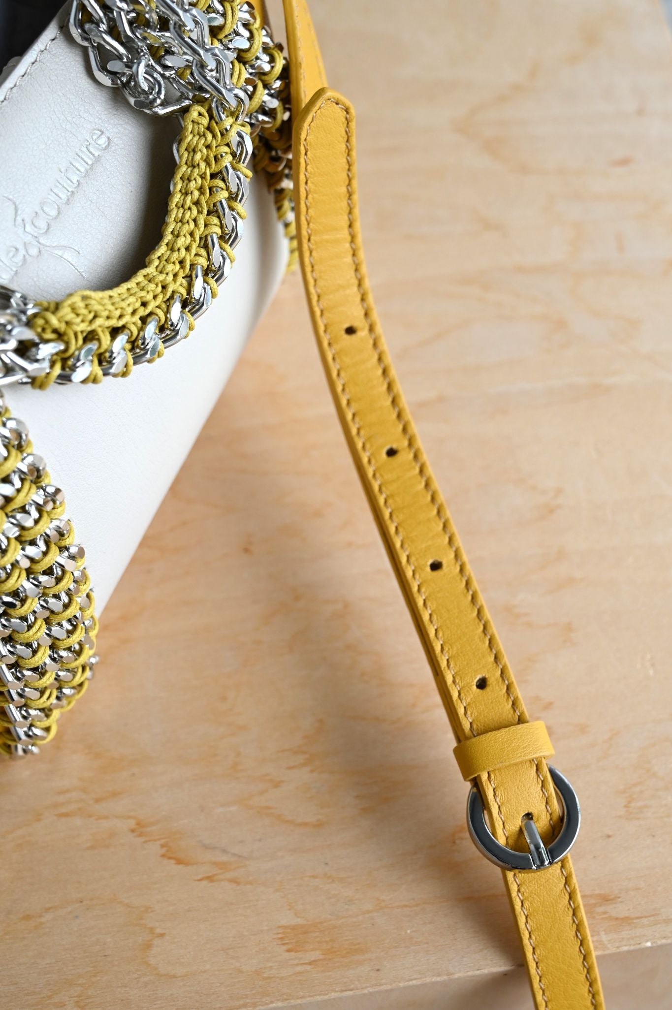 デ・クチュール/de Couture<br>2WAY チェーン レザー トートバッグ SSサイズ (ショルダーベルト付)<br>Ivory / Amber アイボリー/アンバー
