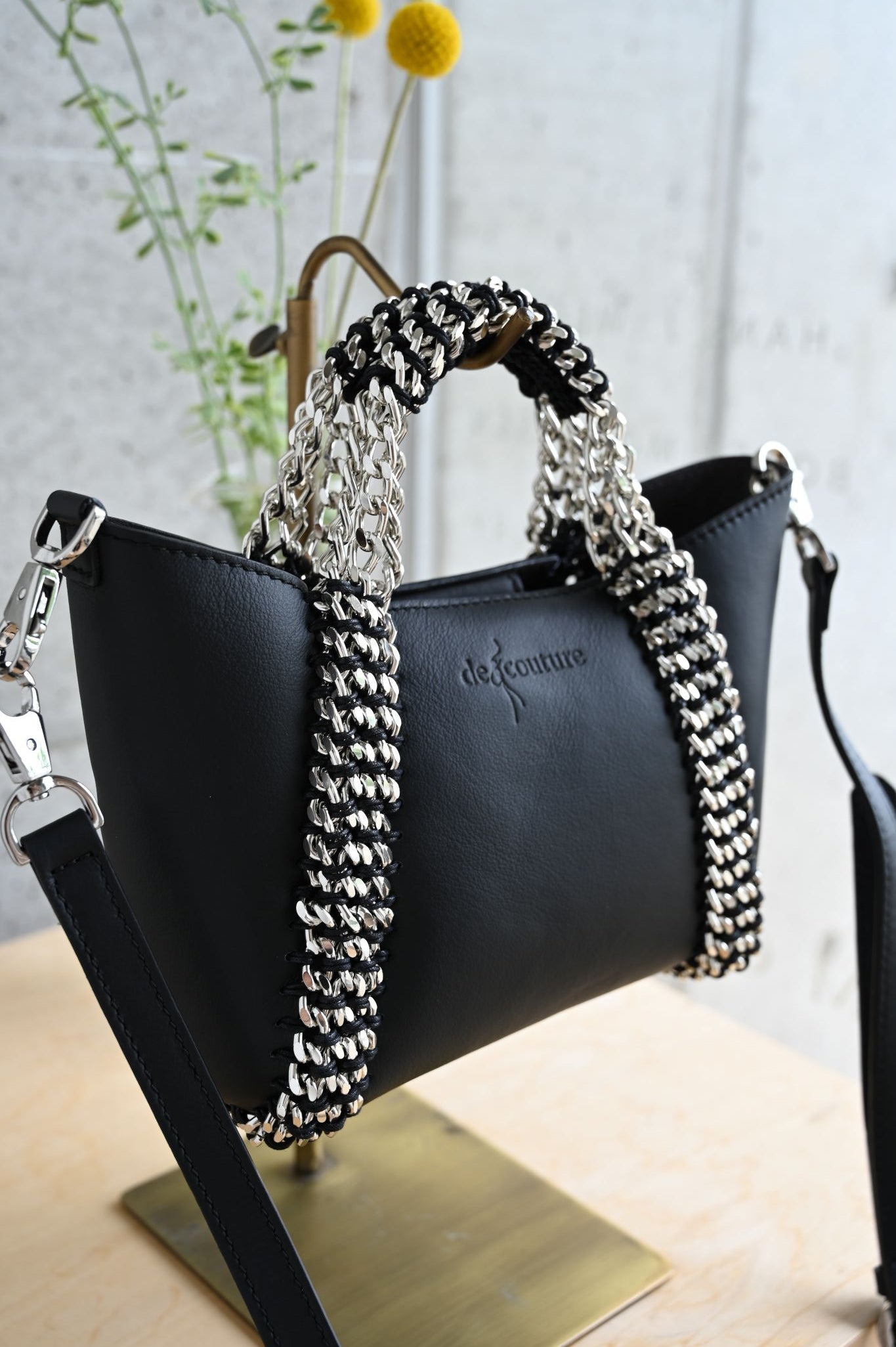 デ・クチュール/de Couture<br>2WAY チェーン レザー トートバッグ SSサイズ (ショルダーベルト付)<br>Black ブラック