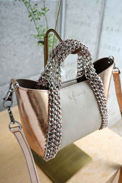 デ・クチュール/de Couture<br>2WAY チェーン レザー トートバッグ SSサイズ (ショルダーベルト付)<br>Ivory / PinkGold アイボリー/ピンクゴールド