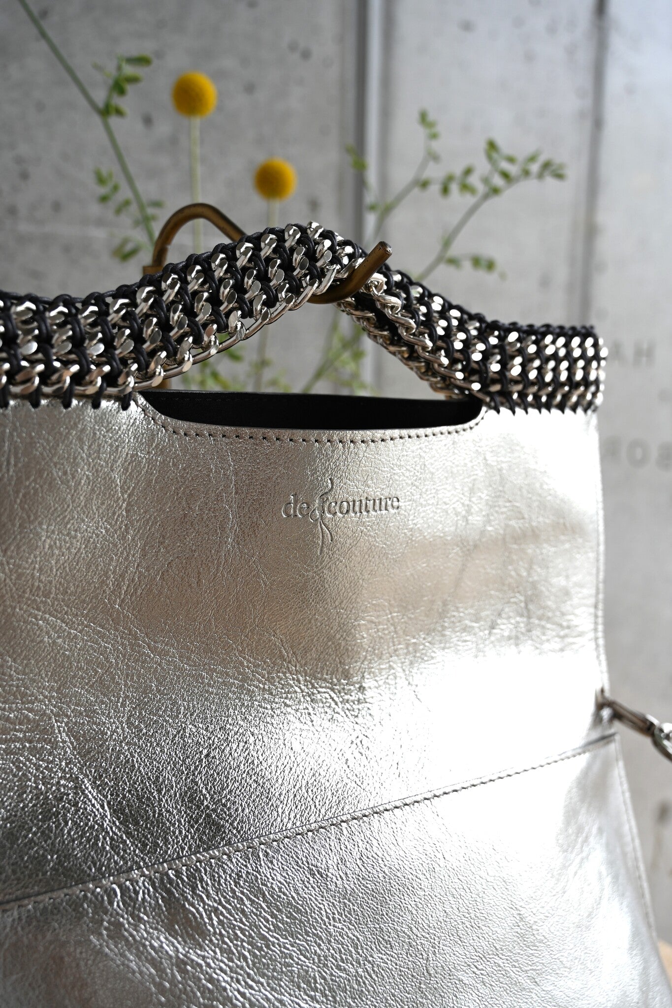 デ・クチュール/de Couture<br>クラッチバッグ（ショルダーベルト付） <br> Metalic Silver メタリックシルバー