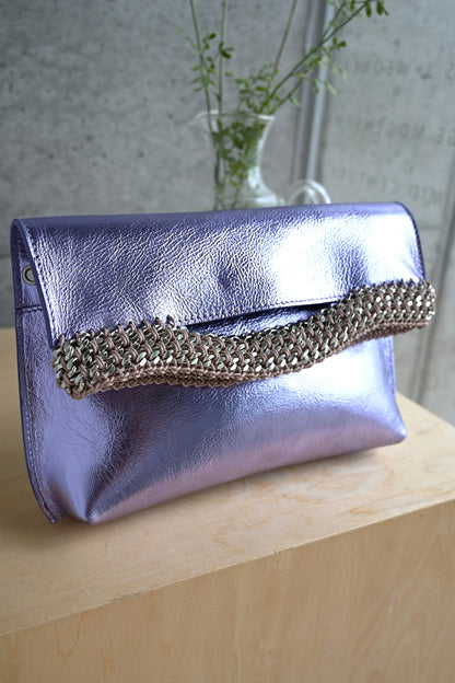 デ・クチュール/de Couture<br>クラッチバッグ（ショルダーベルト付） <br> Metalic Lavender  メタリックラベンダー