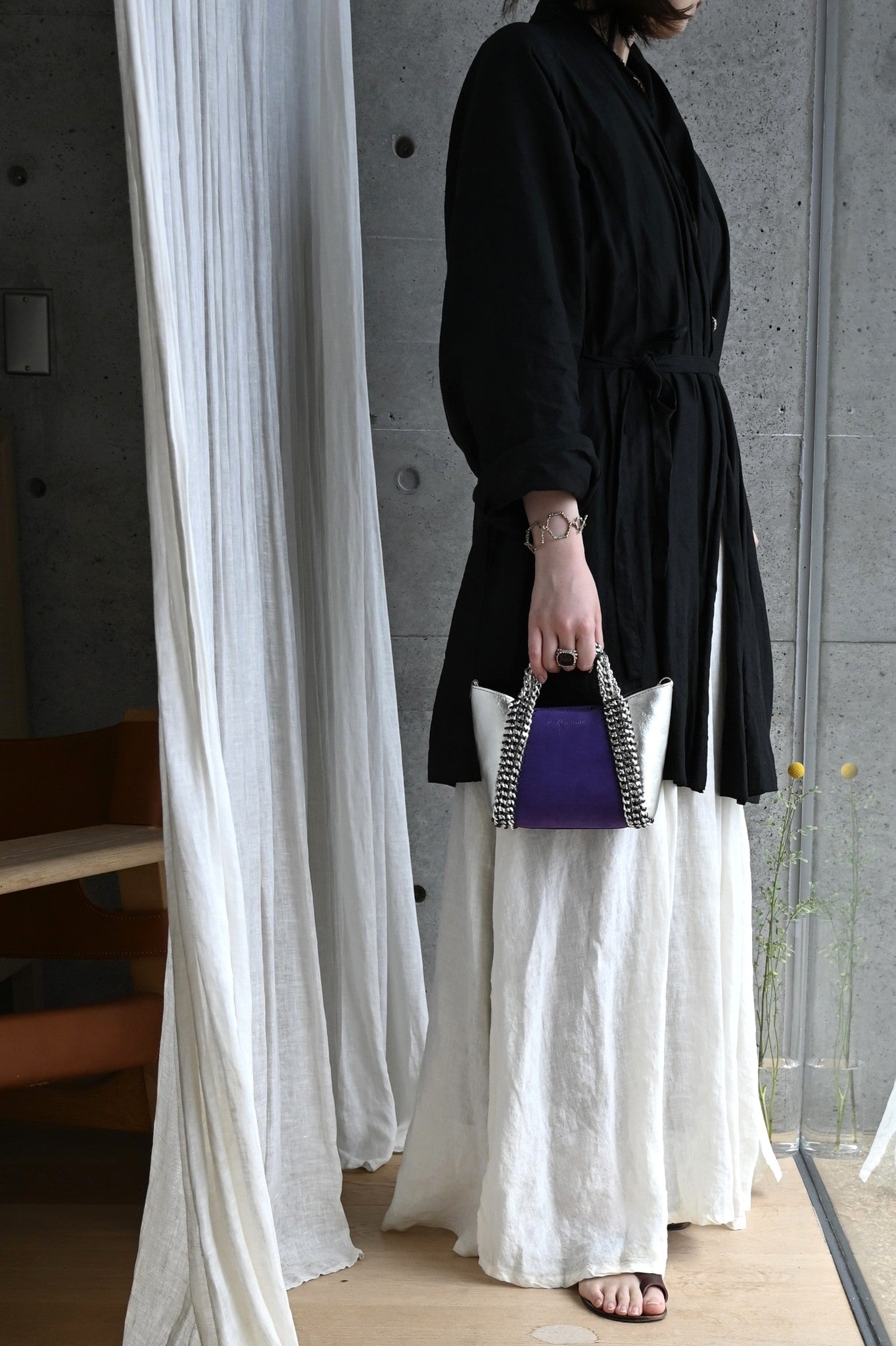 デ・クチュール/de Couture<br>2WAY チェーン レザー トートバッグ SSサイズ (ショルダーベルト付)<br>Violet Swede/Metalic Silver バイオレットスエード/メタリックシルバー