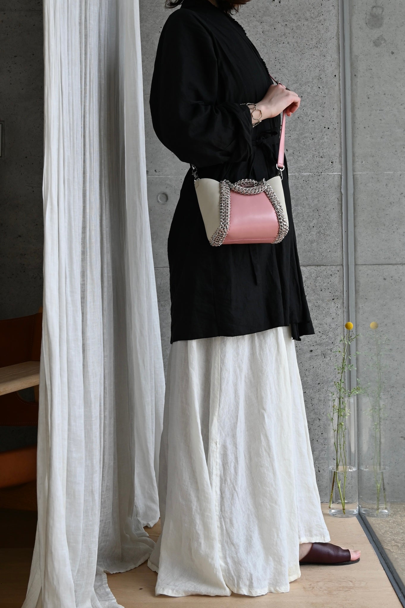 デ・クチュール/de Couture<br>2WAY チェーン レザー トートバッグ SSサイズ (ショルダーベルト付)<br>Pink / Ivory  ピンク/アイボリー