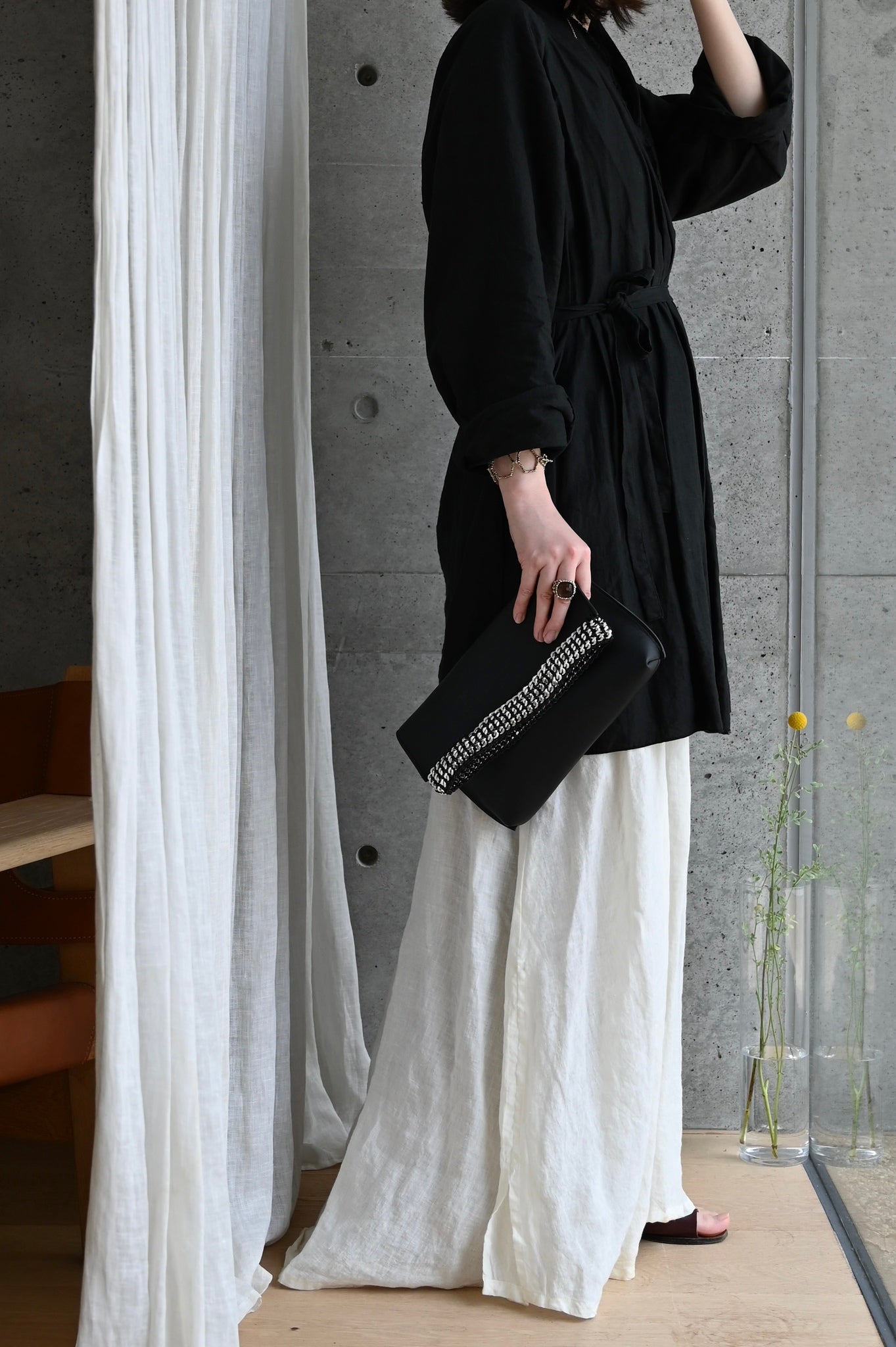 デ・クチュール/de Couture<br>クラッチバッグ（ショルダーベルト付） <br> Black ブラック