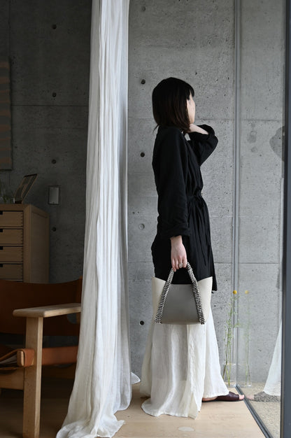 デ・クチュール/de Couture<br>2WAY チェーン レザー トートバッグ S size (ショルダー/ポーチ付)<br> Taupe / Ivory トープ/アイボリー