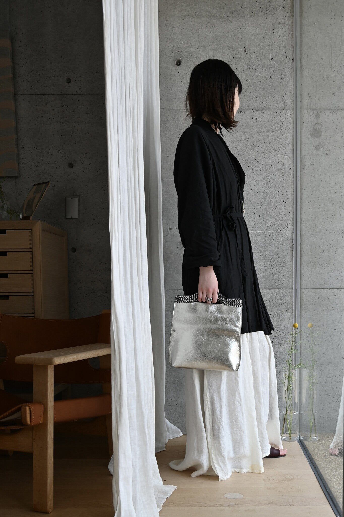 デ・クチュール/de Couture<br>クラッチバッグ（ショルダーベルト付） <br> Metalic Silver メタリックシルバー