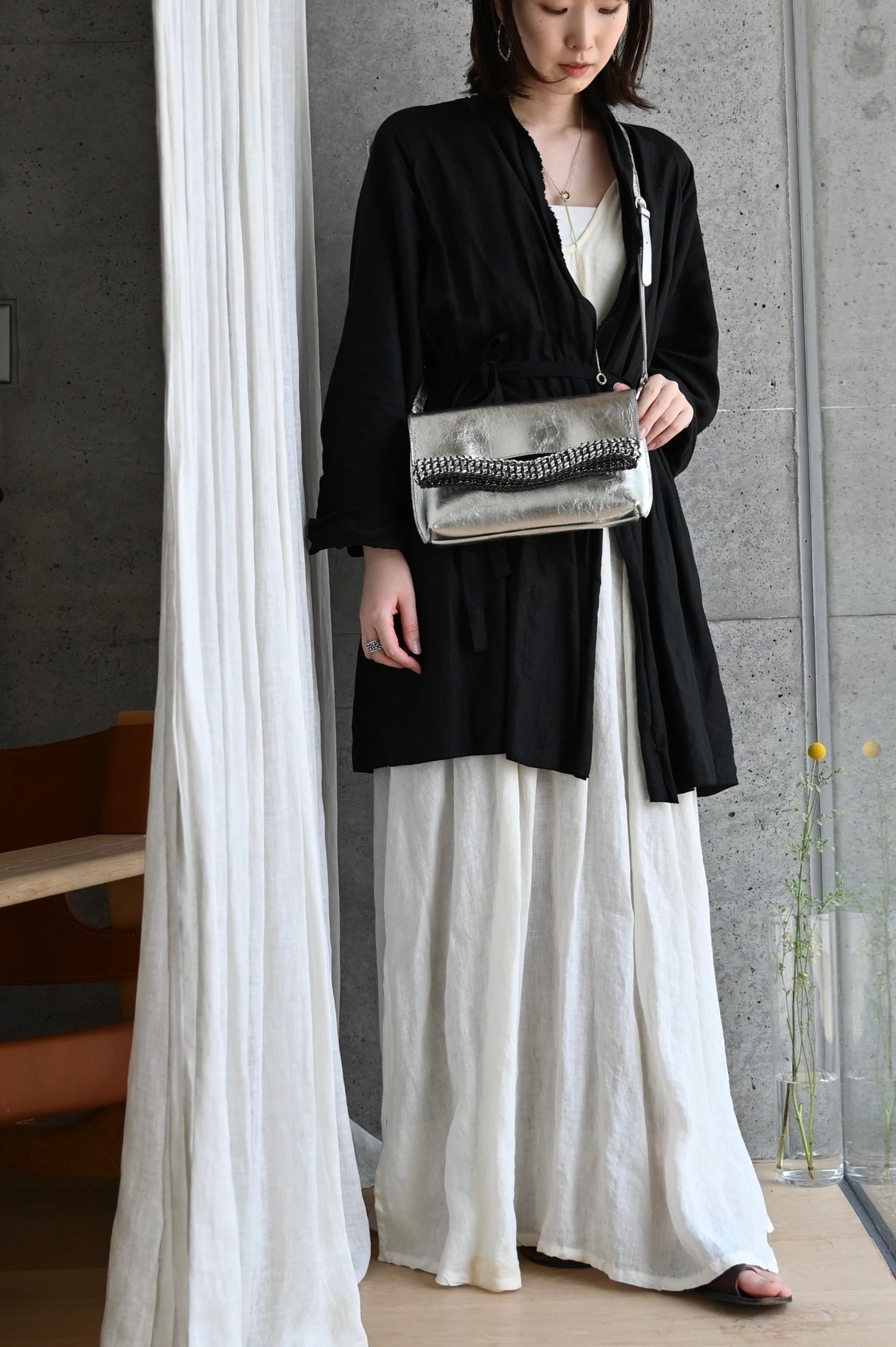 デ・クチュール/de Couture<br>クラッチバッグ（ショルダーベルト付） <br> Metalic Silver メタリックシルバー