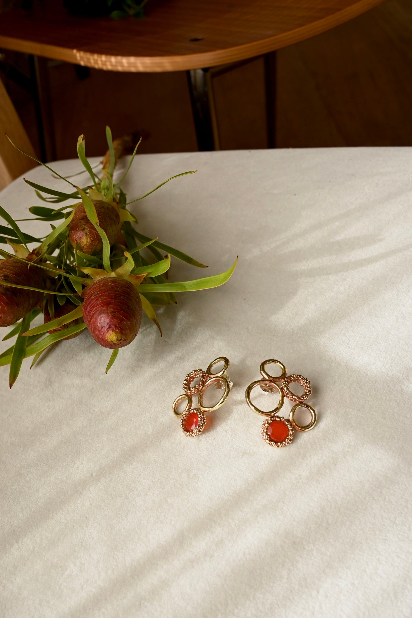 ダニエラデマルキ / Daniela de Marchi <br> Inclusion Collection<br>ピアス（Pierces）［OR1382 ORA カーネリアン］