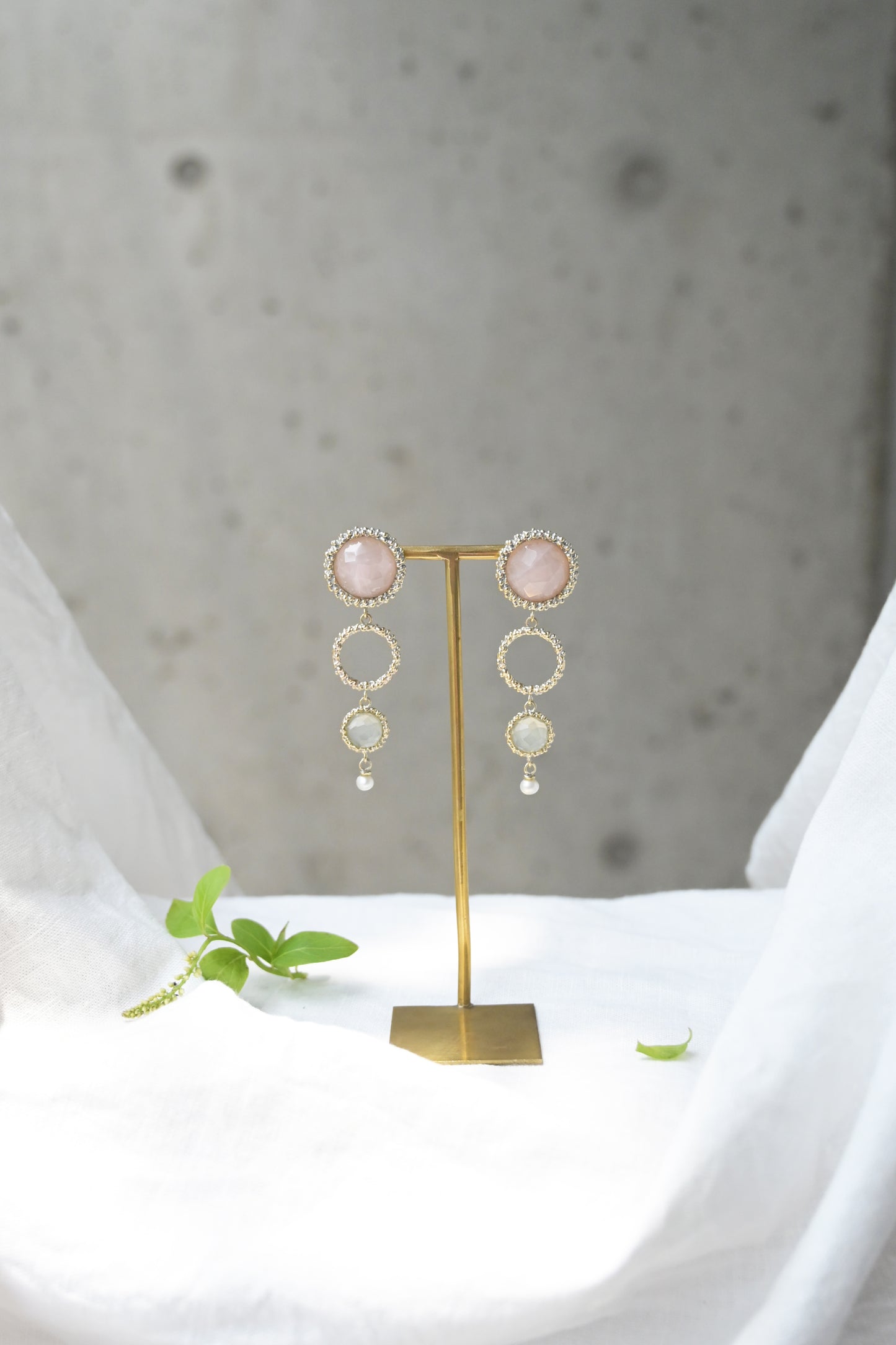 ダニエラデマルキ/Daniela de Marchi<br>Contaminazioni Collection<br> イヤリング（Earrings）［OR1144 OAG ローズクォーツ/ニュージェイド/ パール］