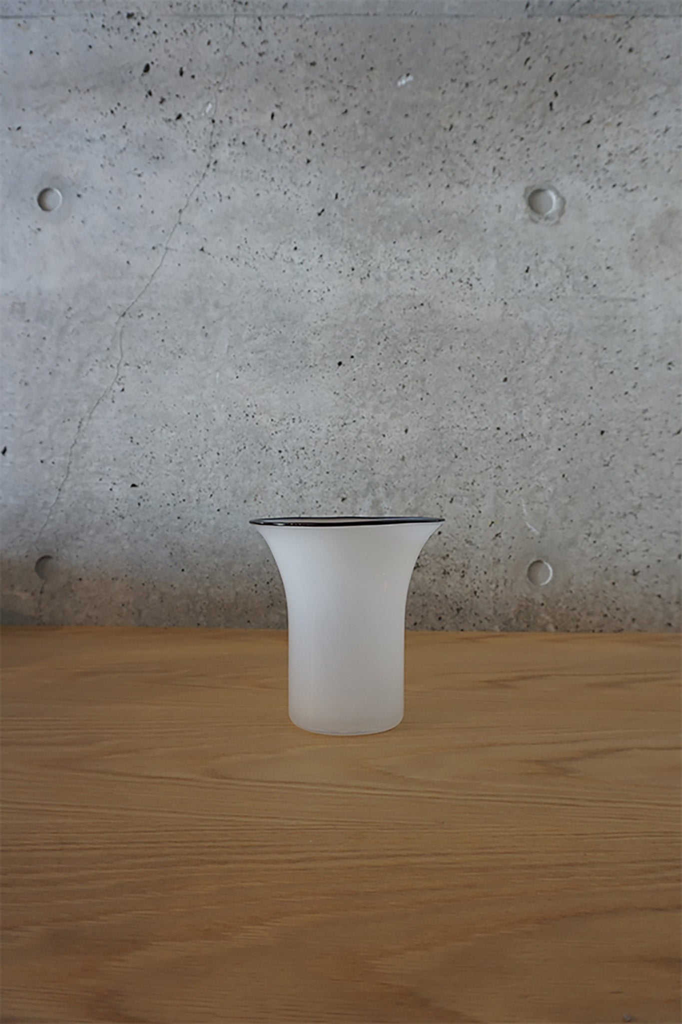 fresco<br>kasumi vase M / ivory